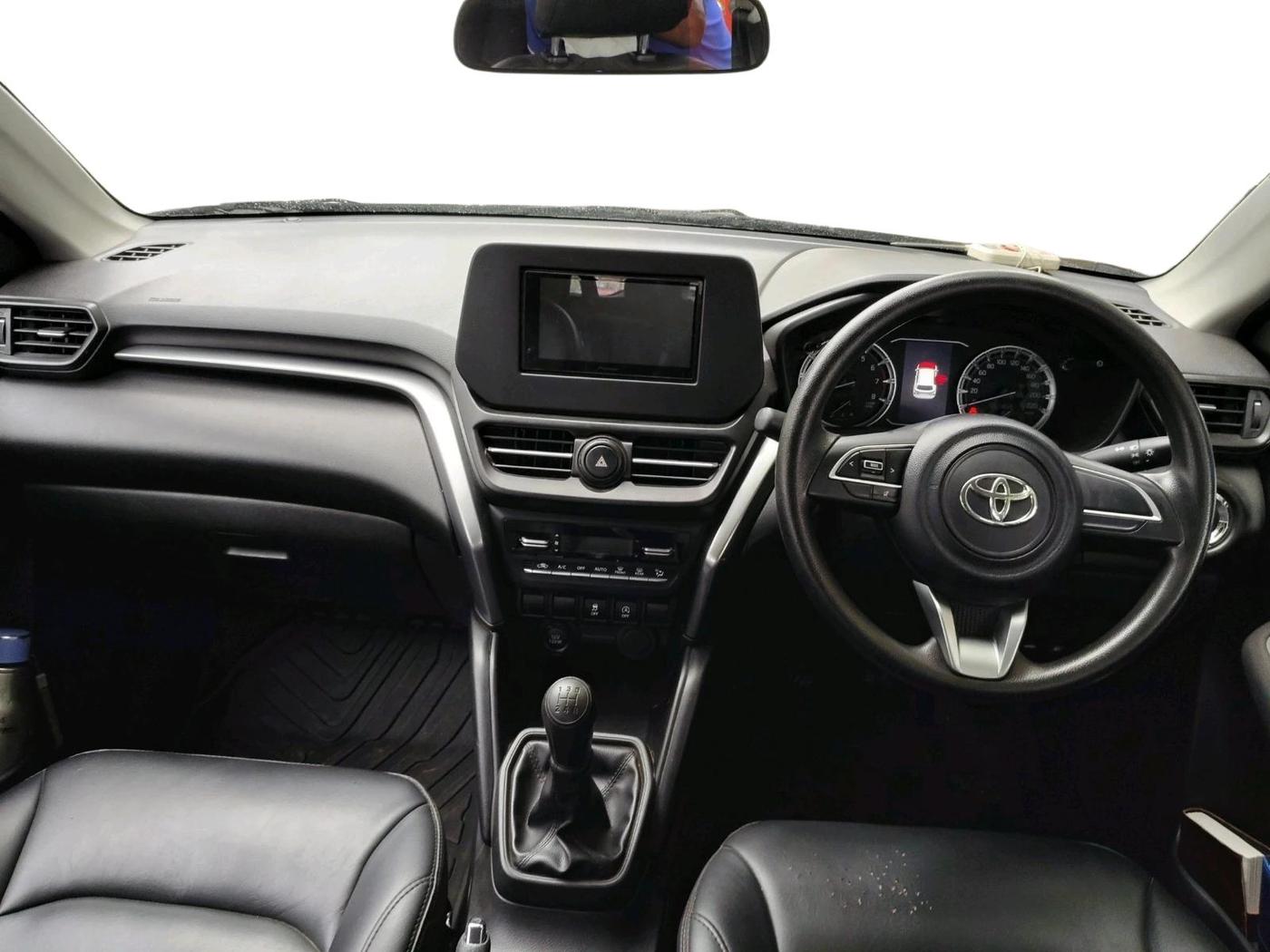 2023 Toyota URBAN CRUISER HYRYDER E NEO DRIVE, Petrol, Manual, 51,678 km, interior