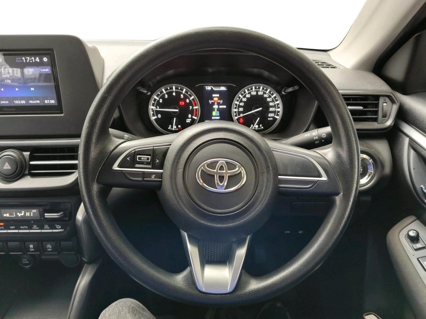 2023 Toyota URBAN CRUISER HYRYDER E NEO DRIVE, Petrol, Manual, 51,678 km, interior
