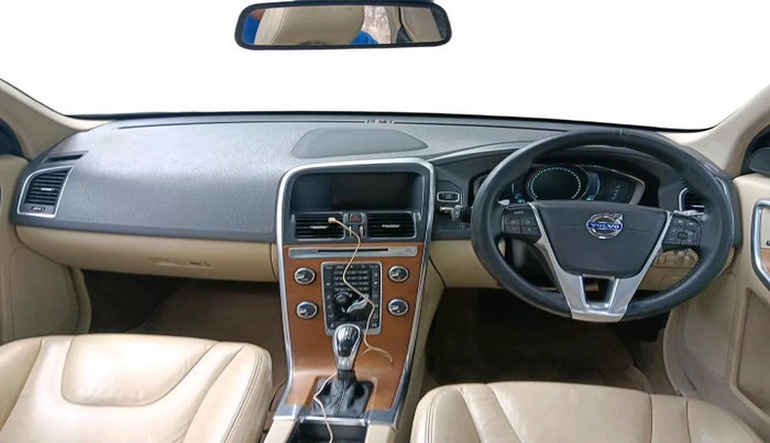 2014 Volvo XC 60 D5 SUMMUM, Diesel, Automatic, 2,12,725 km, interior