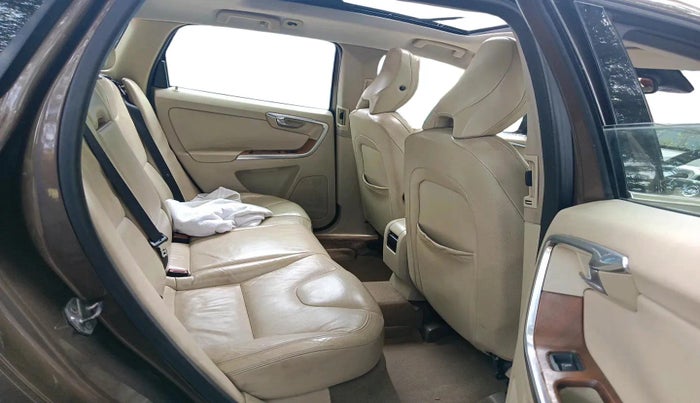 2014 Volvo XC 60 D5 SUMMUM, Diesel, Automatic, 2,12,725 km, interior