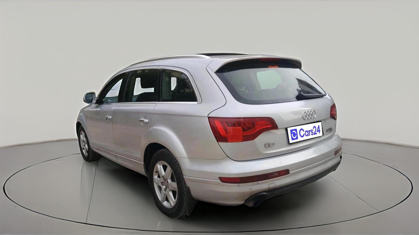 2011 Audi Q7 3.0 TDI PREMIUM PLUS, Diesel, Automatic, 1,47,702 km, exterior