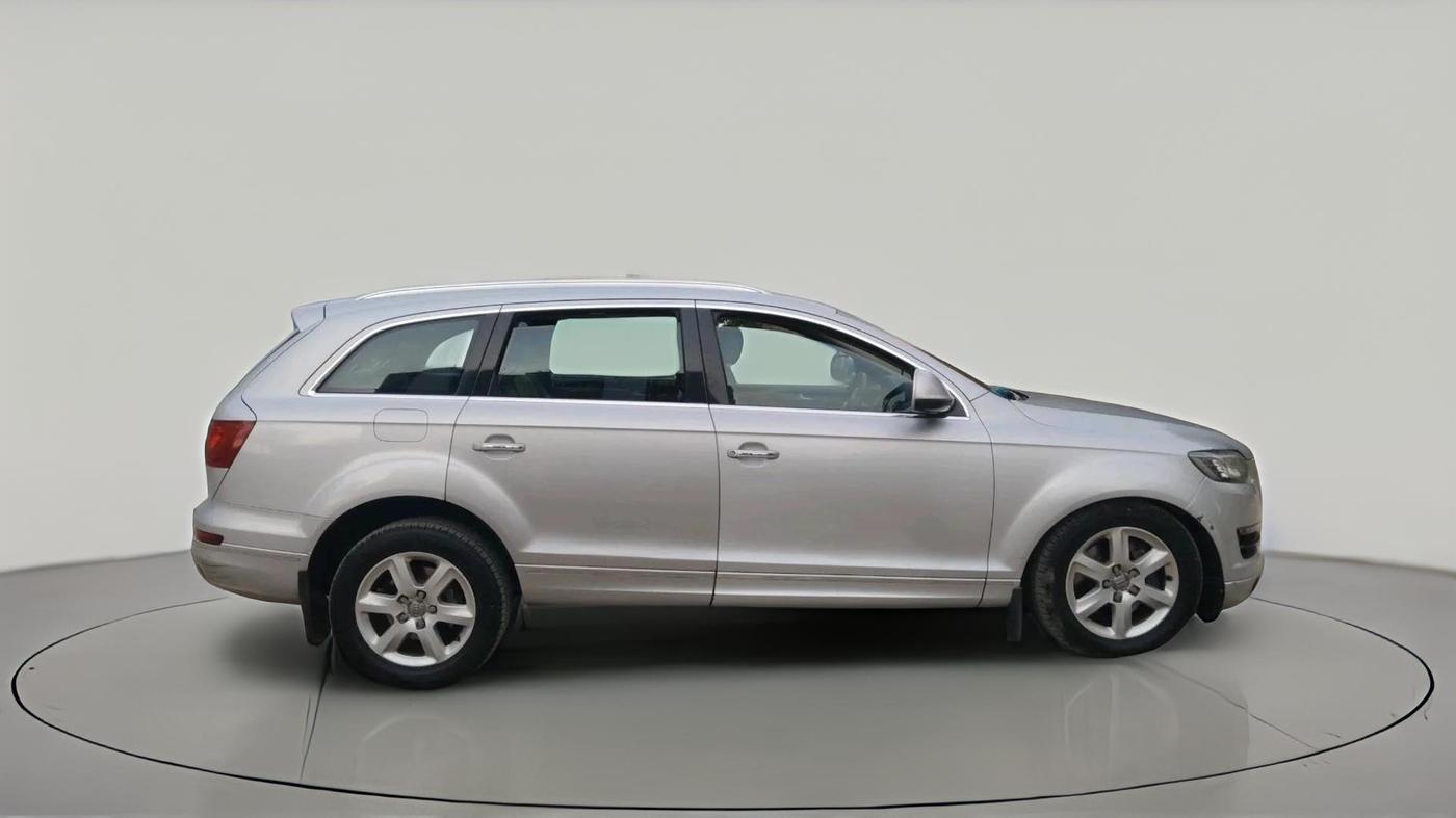 2011 Audi Q7 3.0 TDI PREMIUM PLUS, Diesel, Automatic, 1,47,702 km, exterior