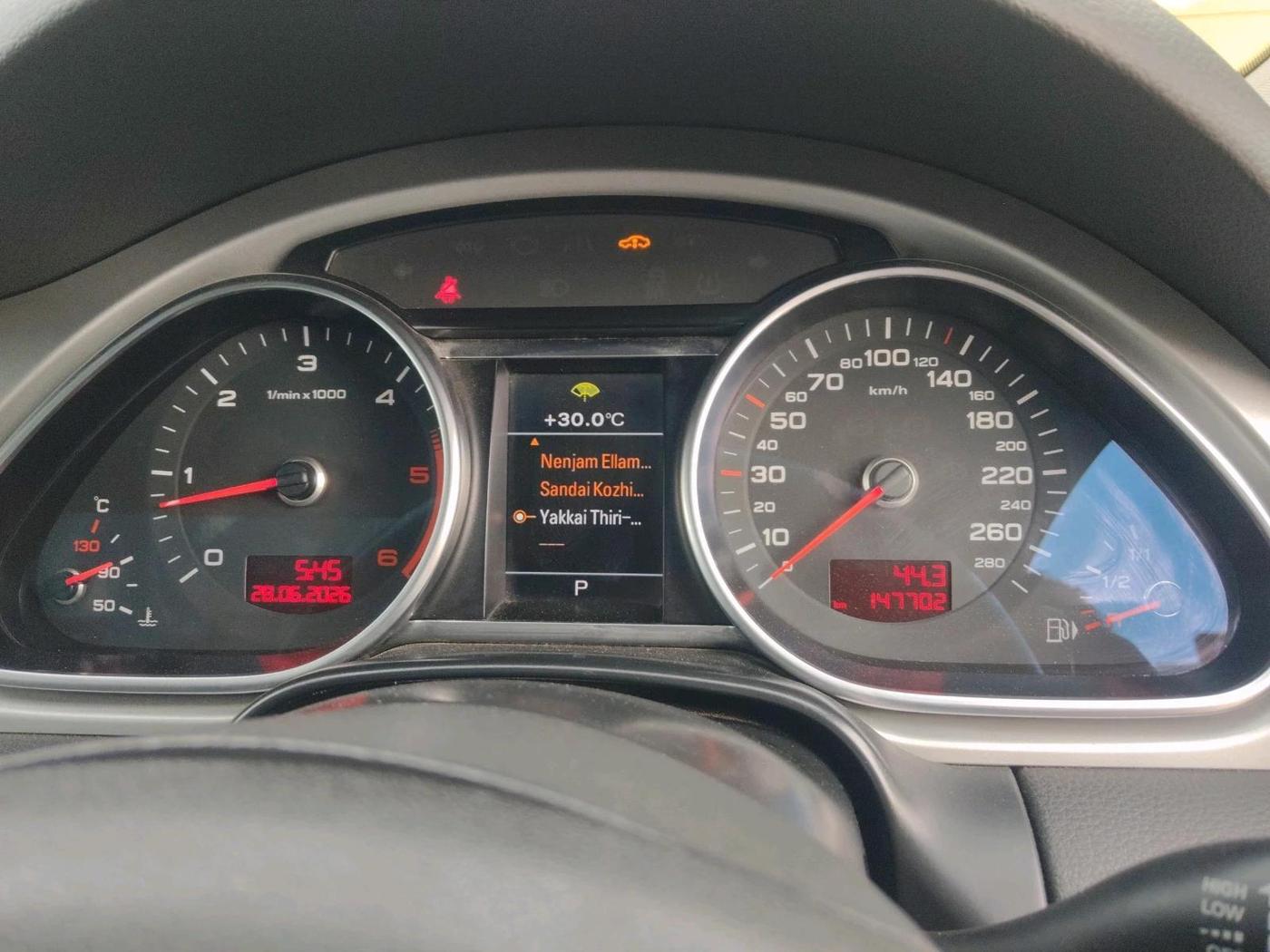 2011 Audi Q7 3.0 TDI PREMIUM PLUS, Diesel, Automatic, 1,47,702 km, interior