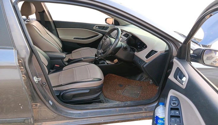 2016 Hyundai Elite i20 ASTA 1.2 (O), Petrol, Manual, 1,17,296 km, interior