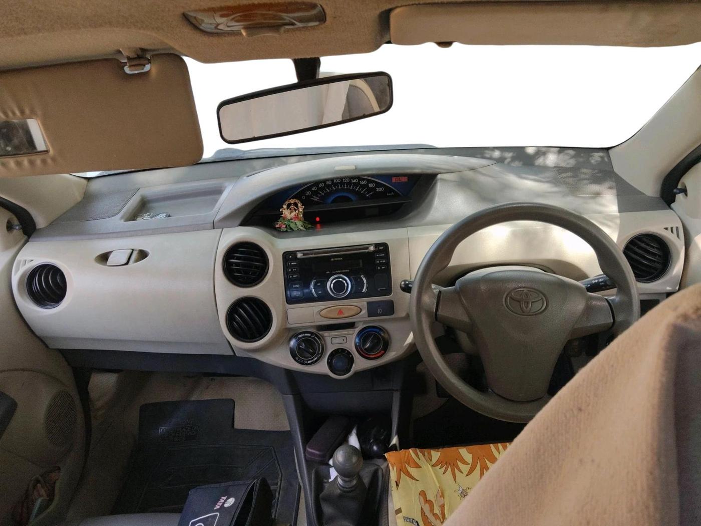 2014 Toyota Etios GD, Diesel, Manual, 1,86,521 km, interior