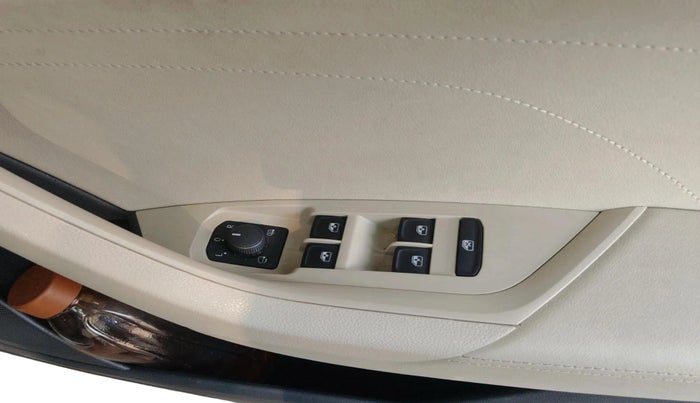 2023 Skoda Kodiaq L&K, Petrol, Automatic, 33,987 km, interior