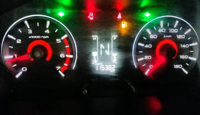 2016 Mahindra Kuv100 K6 6 STR, Petrol, Manual, 1,15,500 km, interior