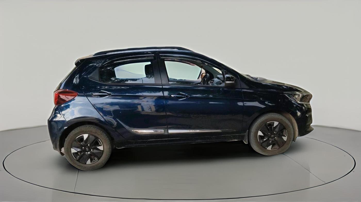 2025 Tata Tiago XTA PETROL, Petrol, Automatic, 8,258 km, exterior