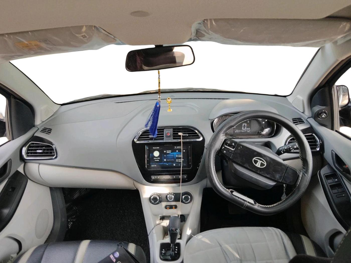 2025 Tata Tiago XTA PETROL, Petrol, Automatic, 8,258 km, interior