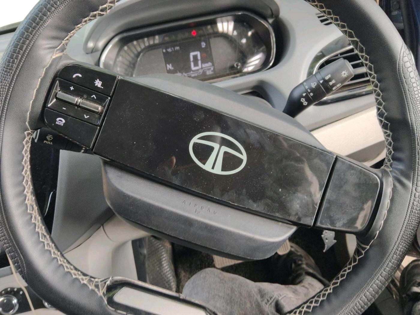 2025 Tata Tiago XTA PETROL, Petrol, Automatic, 8,258 km, interior