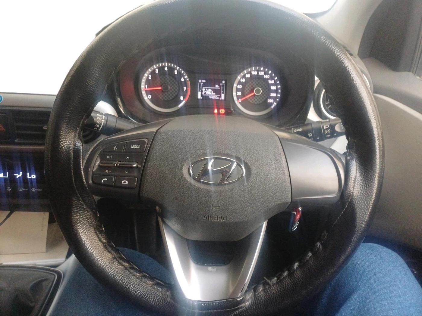 2022 Hyundai GRAND I10 NIOS SPORTZ 1.2 KAPPA VTVT CNG, CNG, Manual, 44,650 km, interior