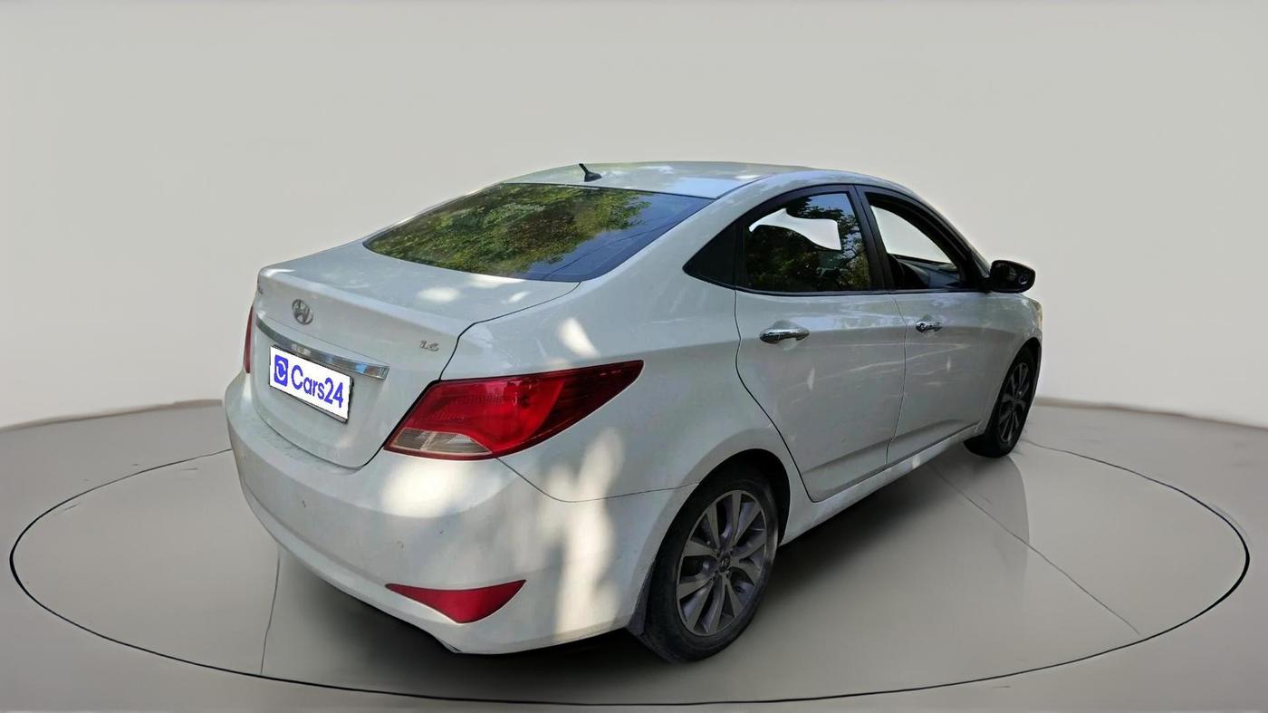 2015 Hyundai Verna FLUIDIC 4S 1.6 VTVT S(O), Petrol, Manual, 1,24,655 km, exterior