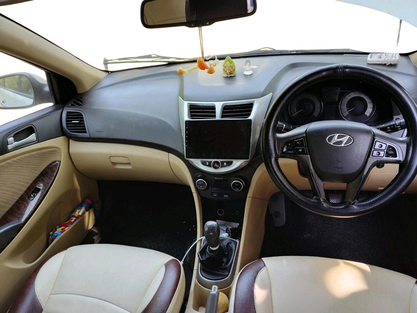 2015 Hyundai Verna FLUIDIC 4S 1.6 VTVT S(O), Petrol, Manual, 1,24,655 km, interior