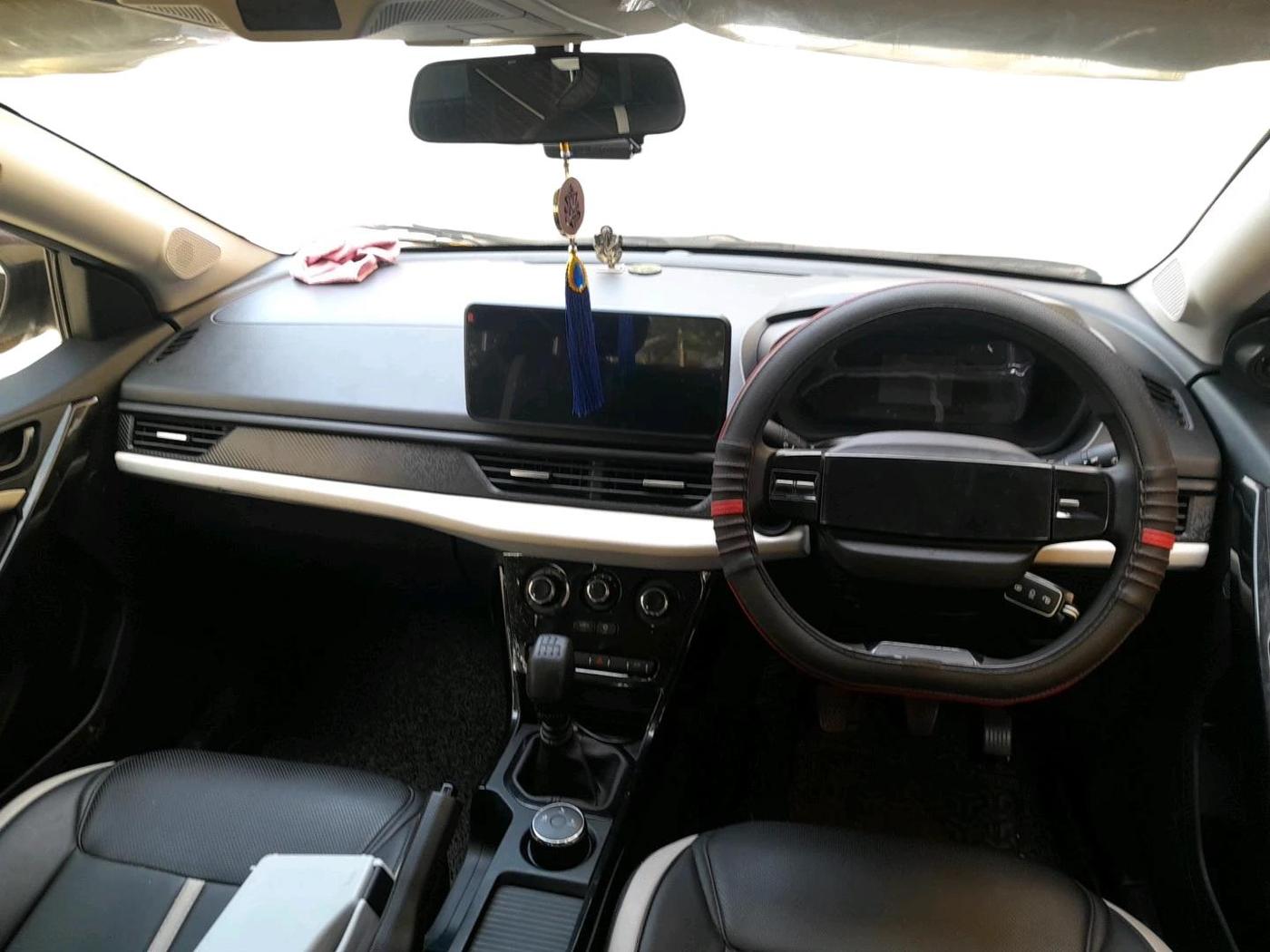2025 Tata NEXON Pure Plus 1.2 Petrol 6MT, Petrol, Manual, 9,073 km, interior