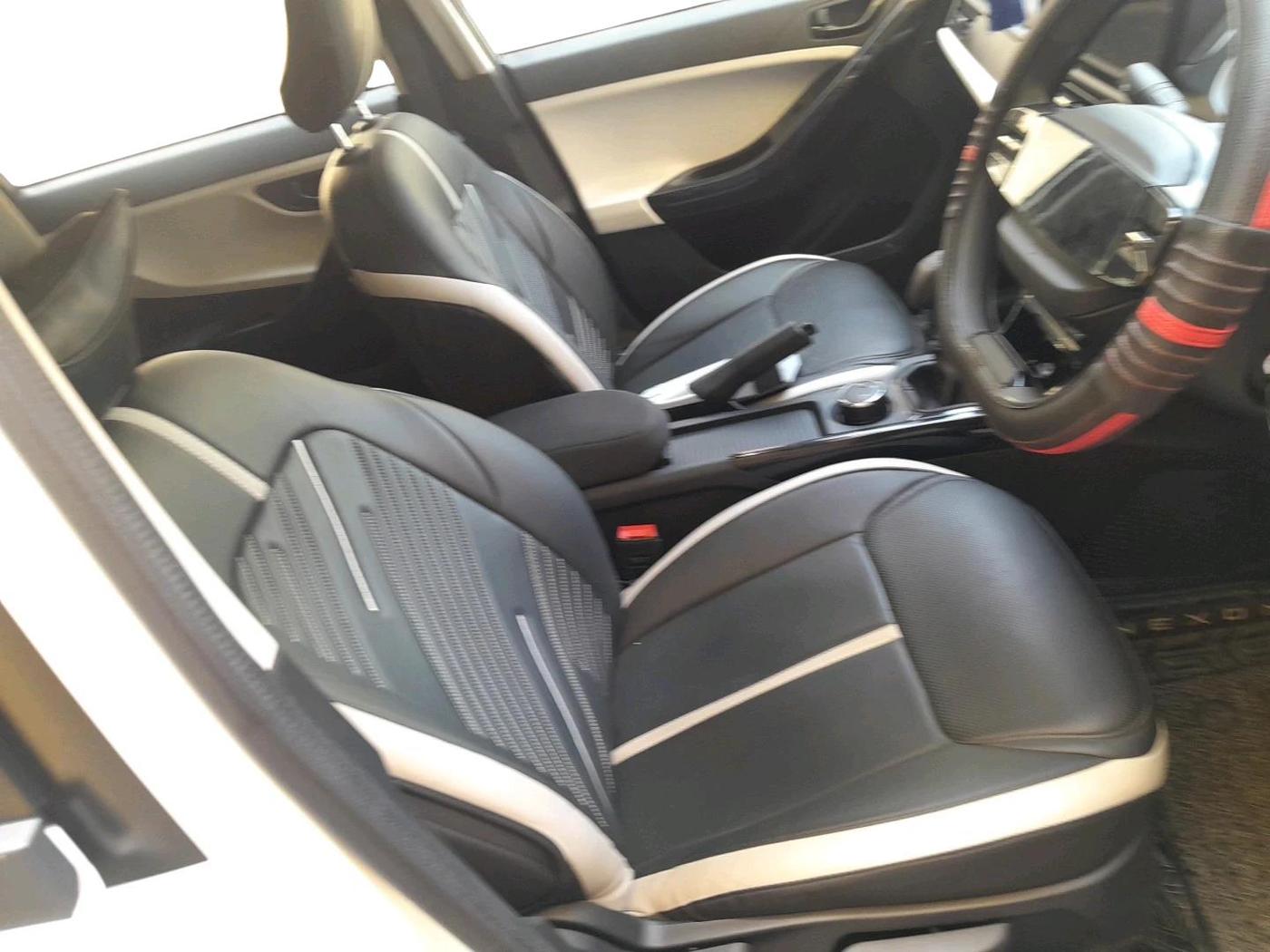 2025 Tata NEXON Pure Plus 1.2 Petrol 6MT, Petrol, Manual, 9,073 km, interior