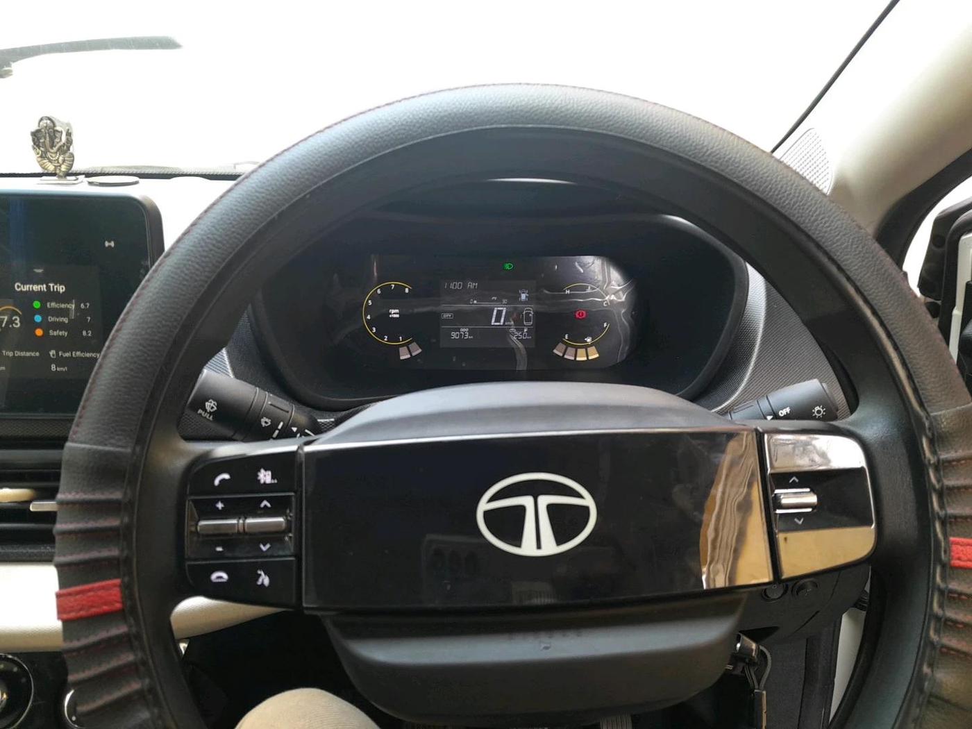 2025 Tata NEXON Pure Plus 1.2 Petrol 6MT, Petrol, Manual, 9,073 km, interior