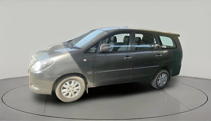 2011 Toyota Innova V 2.5 7 STR, Diesel, Manual, 1,70,121 km, exterior