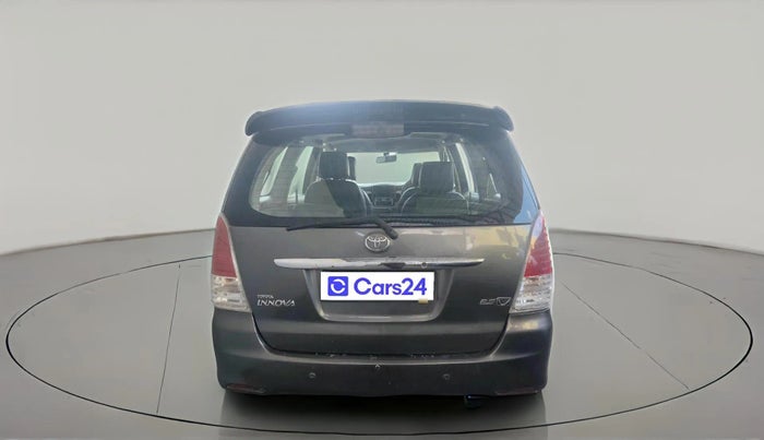 2011 Toyota Innova V 2.5 7 STR, Diesel, Manual, 1,70,121 km, exterior