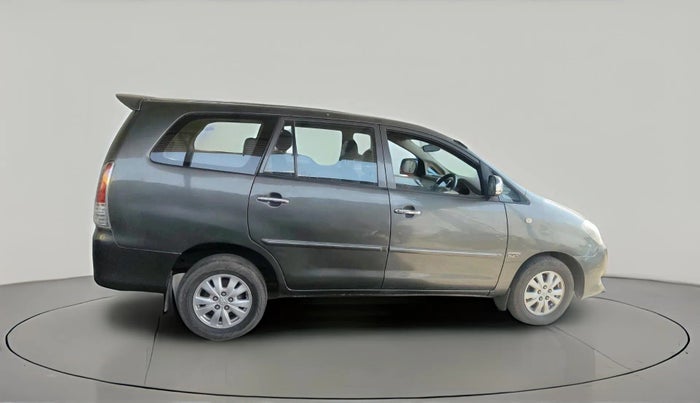 2011 Toyota Innova V 2.5 7 STR, Diesel, Manual, 1,70,121 km, exterior