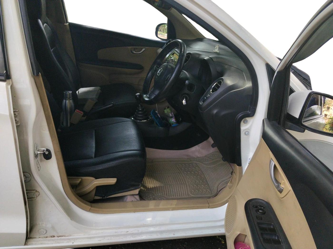 2015 Honda Amaze 1.5L I-DTEC VX, Diesel, Manual, 2,20,347 km, interior