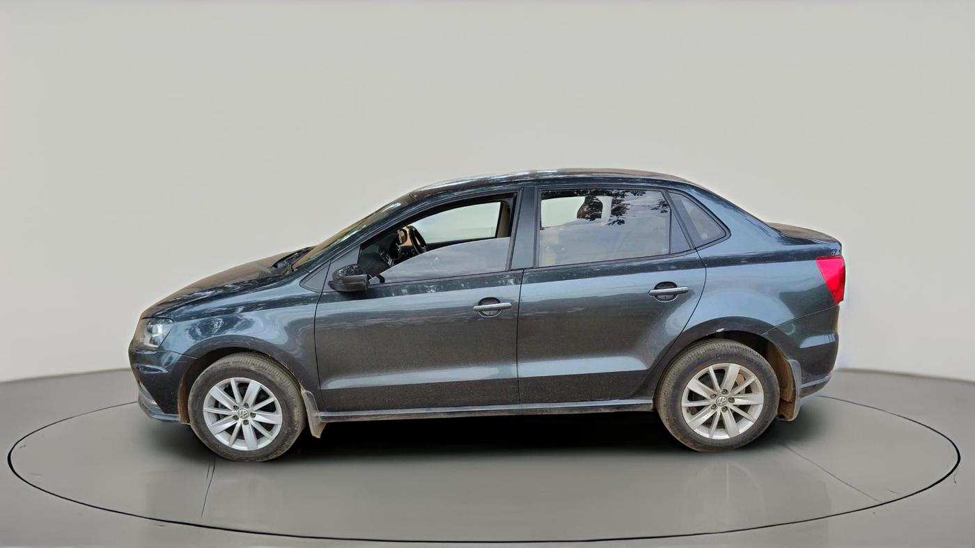 2017 Volkswagen Ameo HIGHLINE1.2L, Petrol, Manual, 83,070 km, exterior