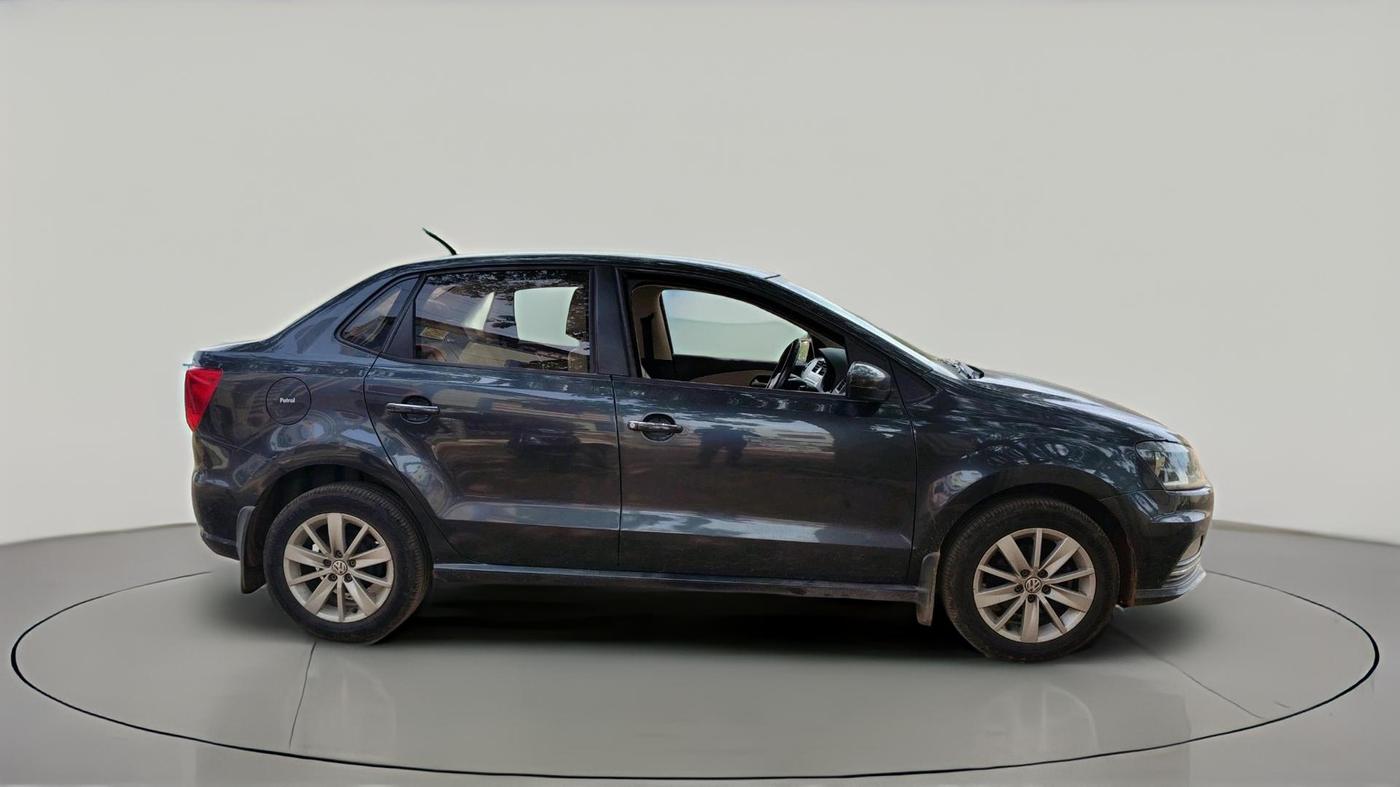 2017 Volkswagen Ameo HIGHLINE1.2L, Petrol, Manual, 83,070 km, exterior