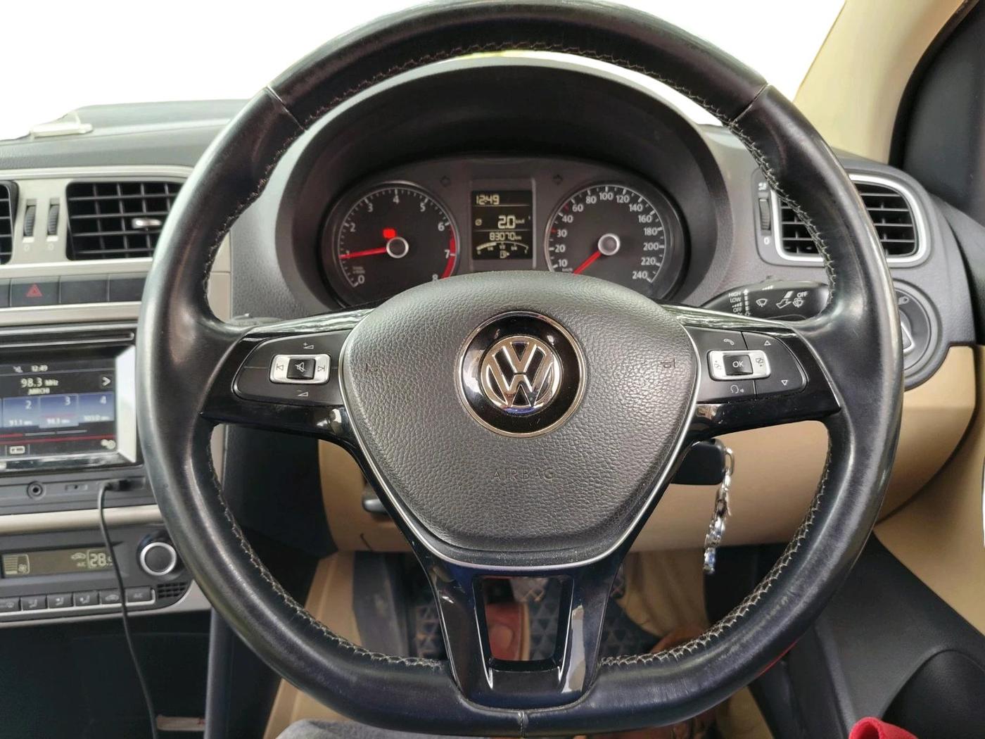 2017 Volkswagen Ameo HIGHLINE1.2L, Petrol, Manual, 83,070 km, interior