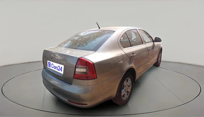 2010 Skoda Laura AMBIENTE 1.9 TDI MT, Diesel, Manual, 1,88,259 km, exterior