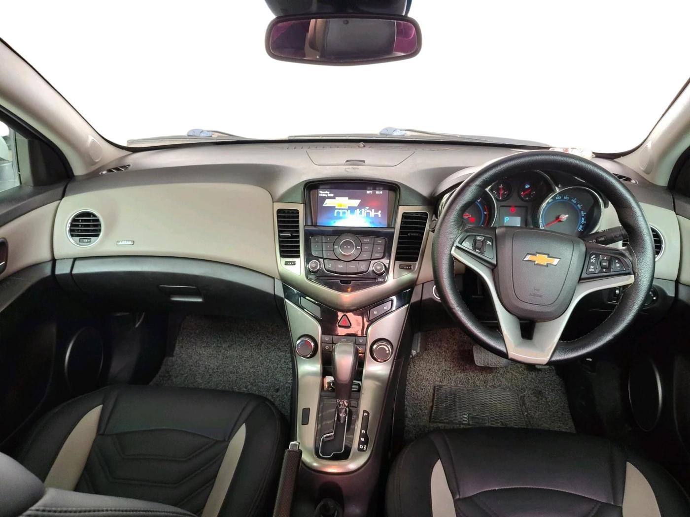 2017 Chevrolet Cruze LTZ AT, Diesel, Automatic, 1,12,611 km, interior