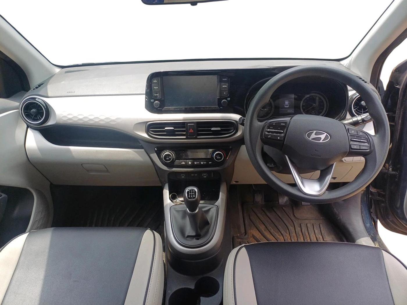 2025 Hyundai GRAND I10 NIOS Sportz (O) 1.2 Kappa VTVT, Petrol, Manual, 28,224 km, interior