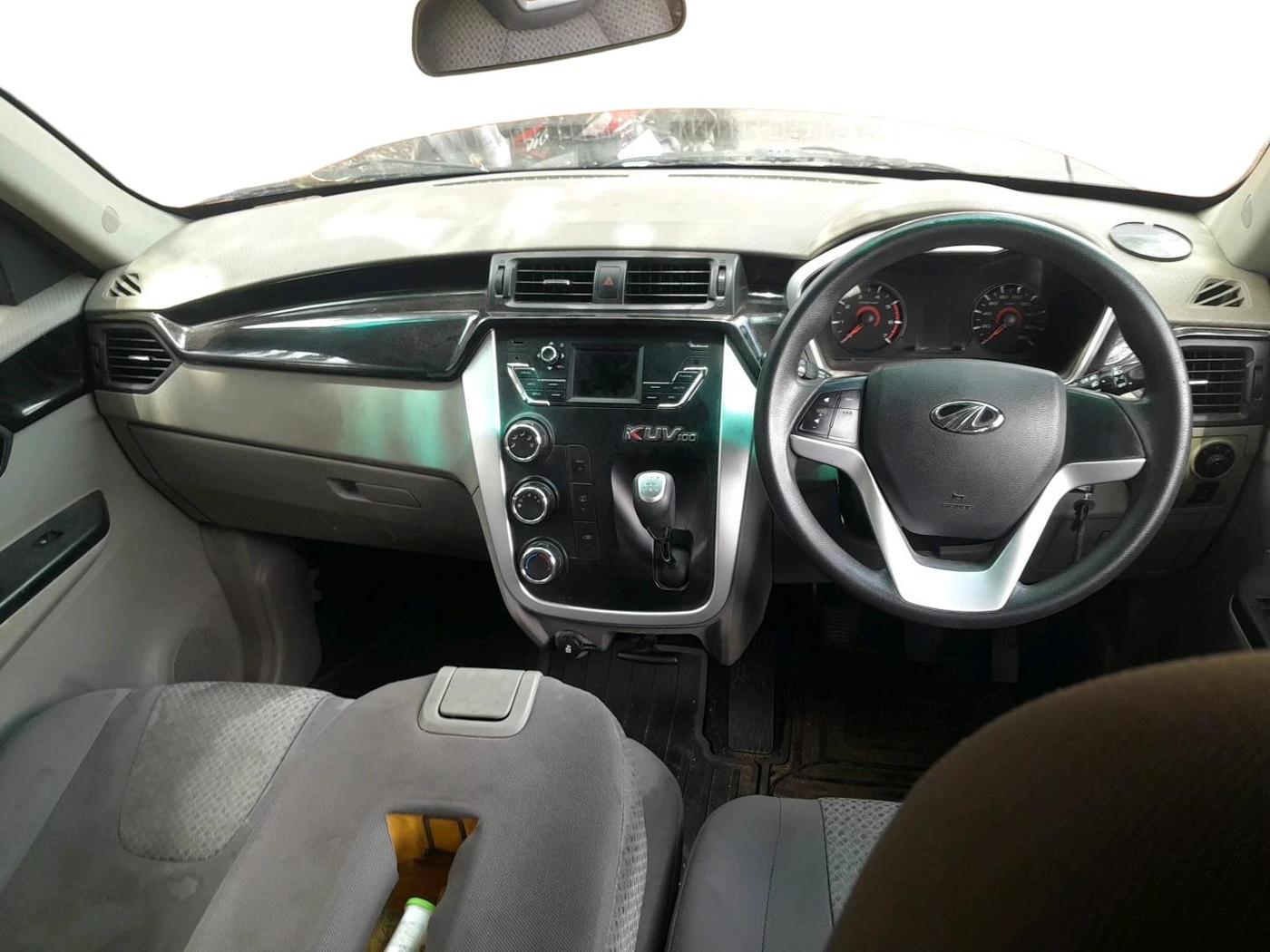 2017 Mahindra Kuv100 K8 6 STR, Petrol, Manual, 52,148 km, interior