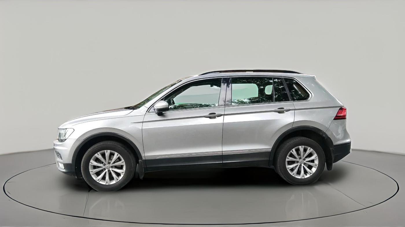 2017 Volkswagen TIGUAN COMFORTLINE TDI AT, Diesel, Automatic, 1,01,470 km, exterior