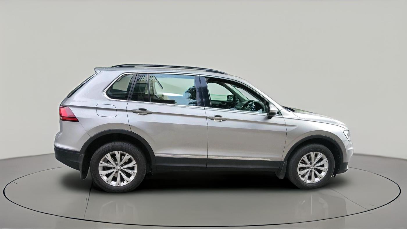 2017 Volkswagen TIGUAN COMFORTLINE TDI AT, Diesel, Automatic, 1,01,470 km, exterior