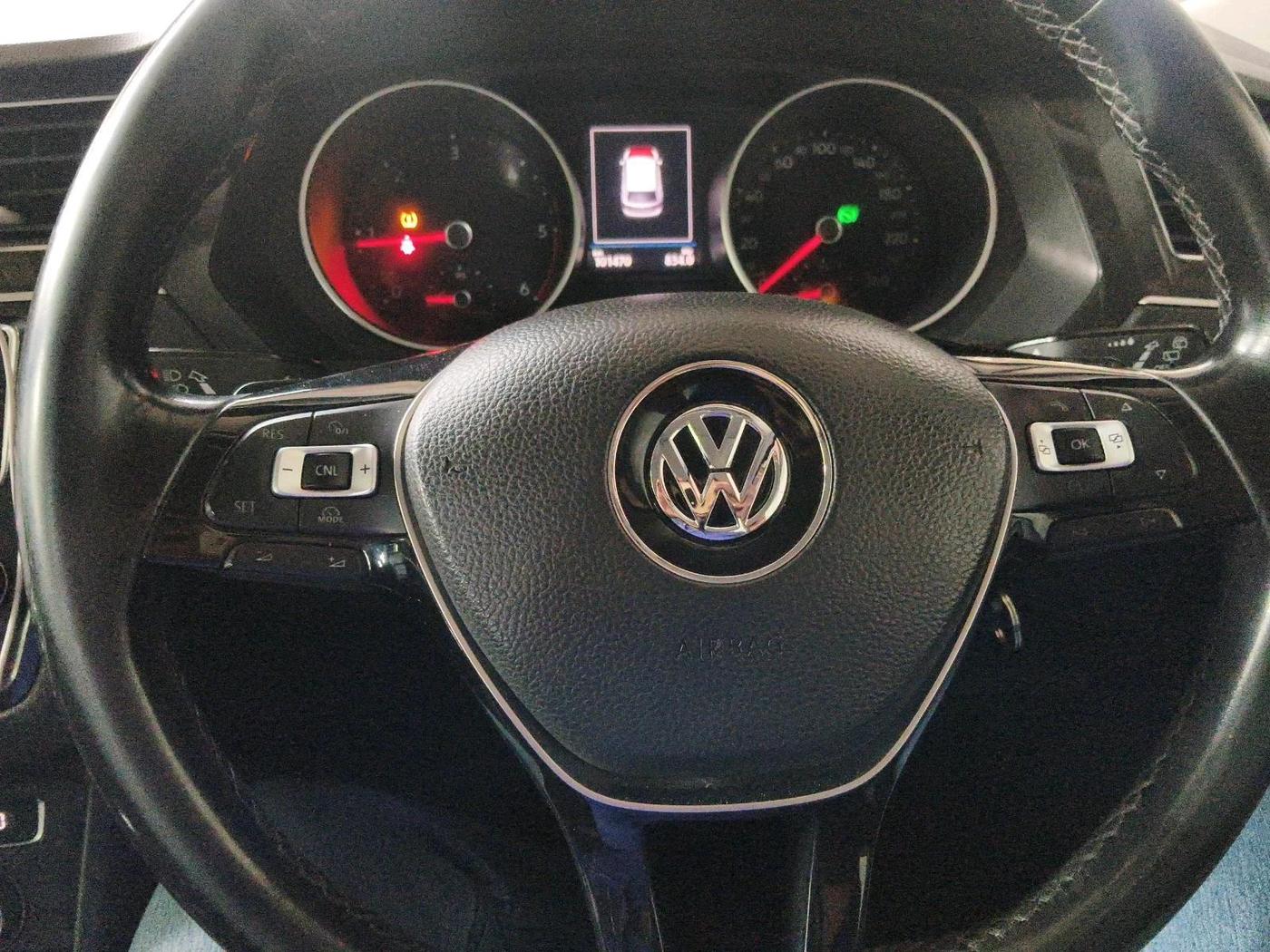 2017 Volkswagen TIGUAN COMFORTLINE TDI AT, Diesel, Automatic, 1,01,470 km, interior