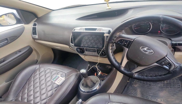 2010 Hyundai i20 ASTA 1.2, Petrol, Manual, 49,200 km, interior