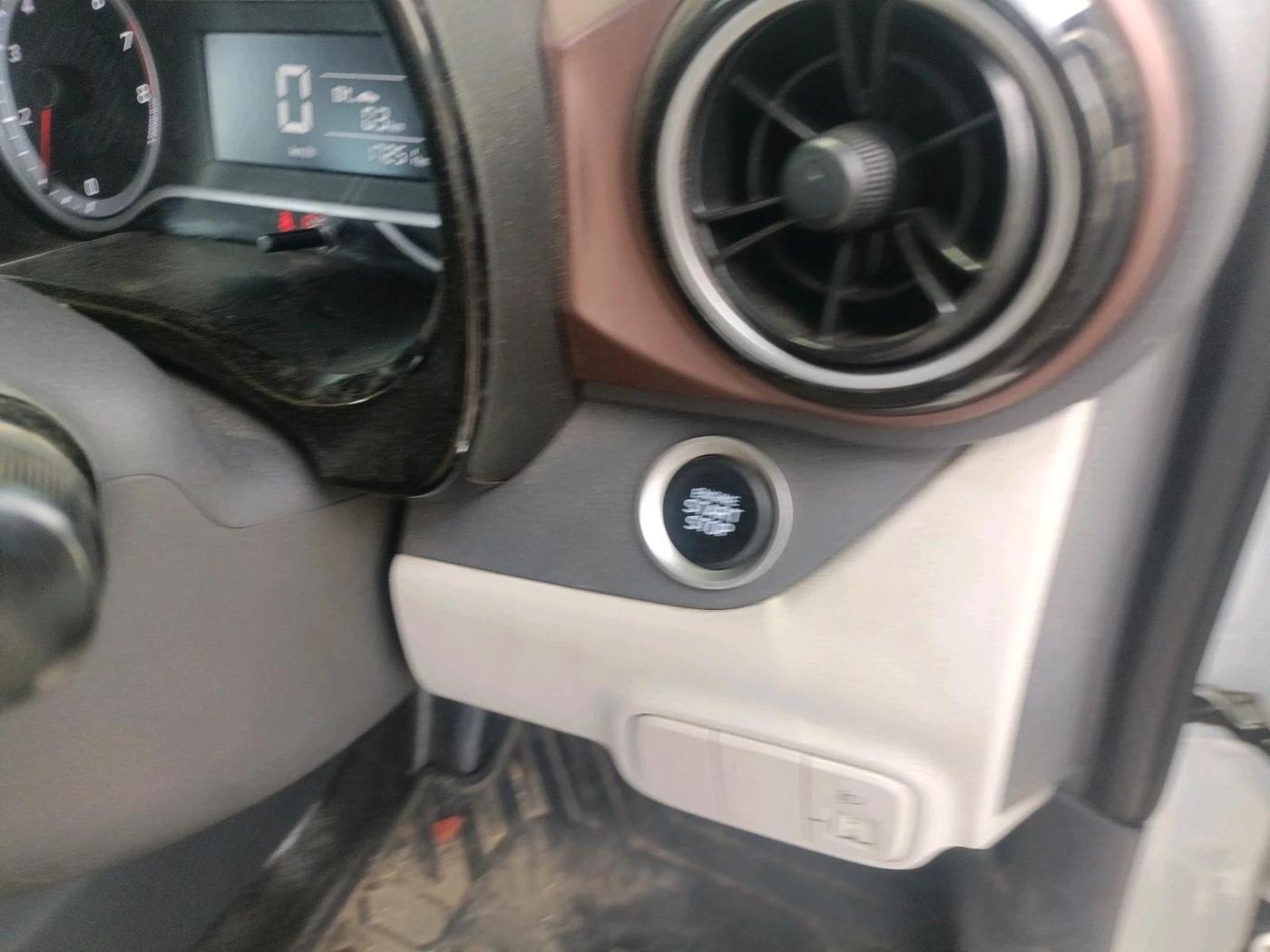 2022 Hyundai AURA SX 1.2, Petrol, Manual, 17,251 km, interior