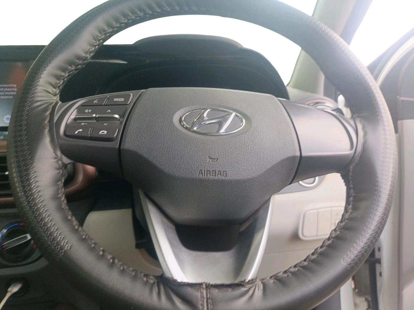 2022 Hyundai AURA SX 1.2, Petrol, Manual, 17,251 km, interior