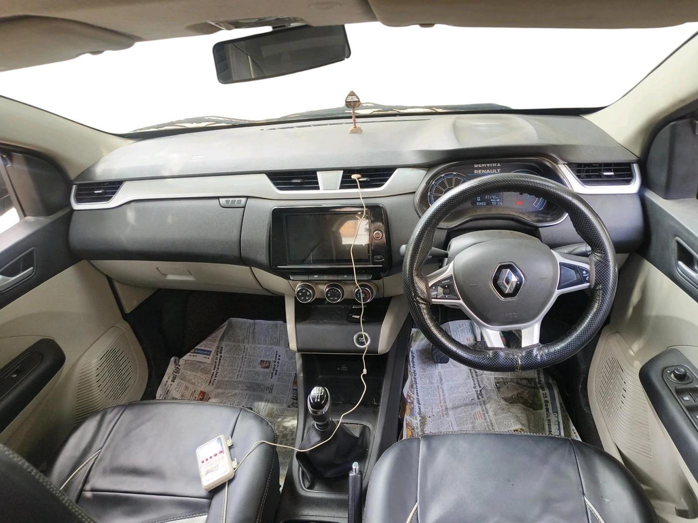 2022 Renault TRIBER RXZ, Petrol, Manual, 37,172 km, interior