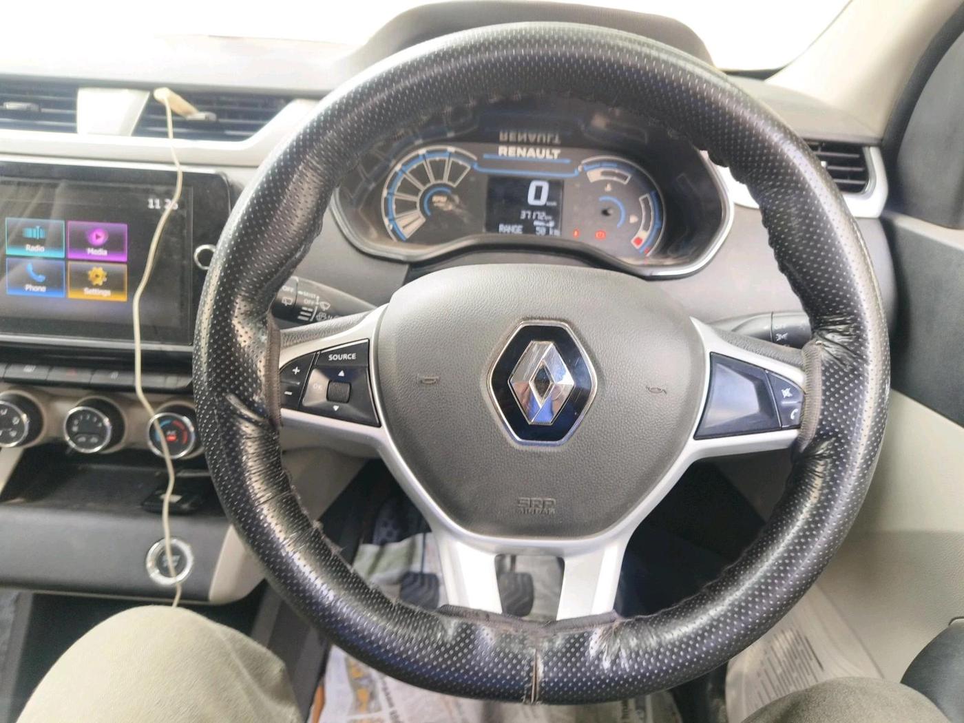 2022 Renault TRIBER RXZ, Petrol, Manual, 37,172 km, interior