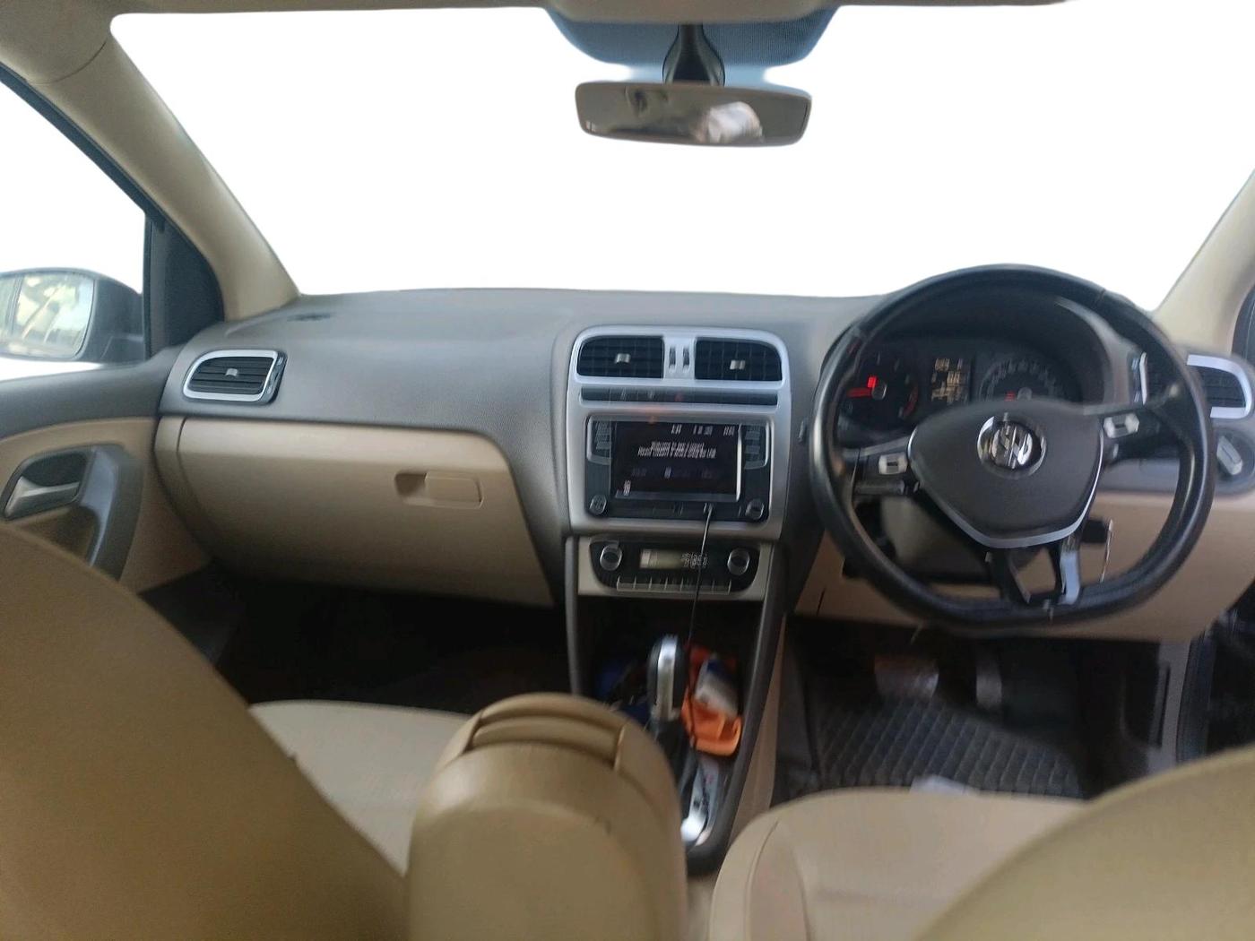 2018 Volkswagen Vento HIGHLINE PLUS 1.2 AT 16 ALLOY, Petrol, Automatic, 61,551 km, interior