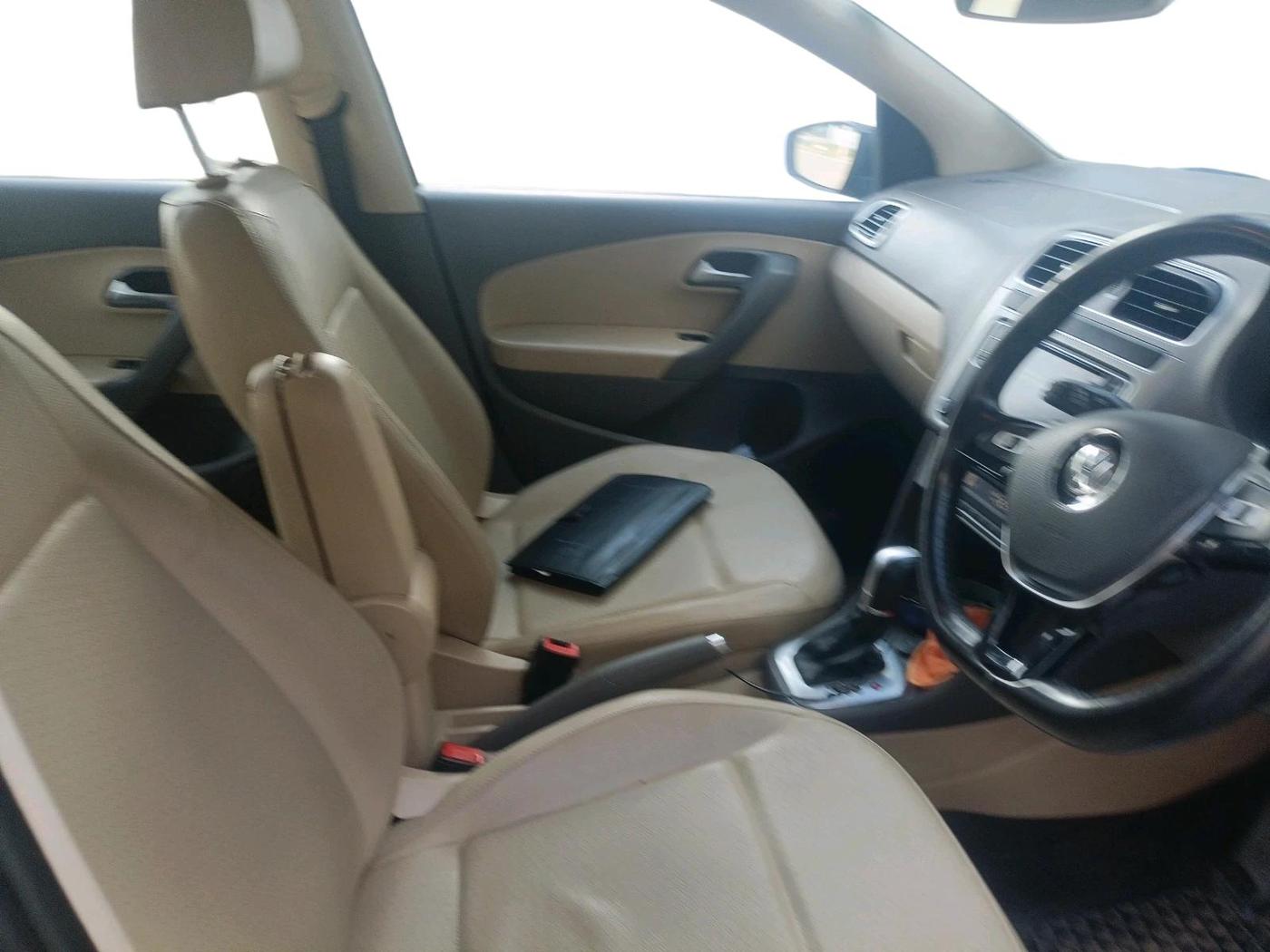 2018 Volkswagen Vento HIGHLINE PLUS 1.2 AT 16 ALLOY, Petrol, Automatic, 61,551 km, interior