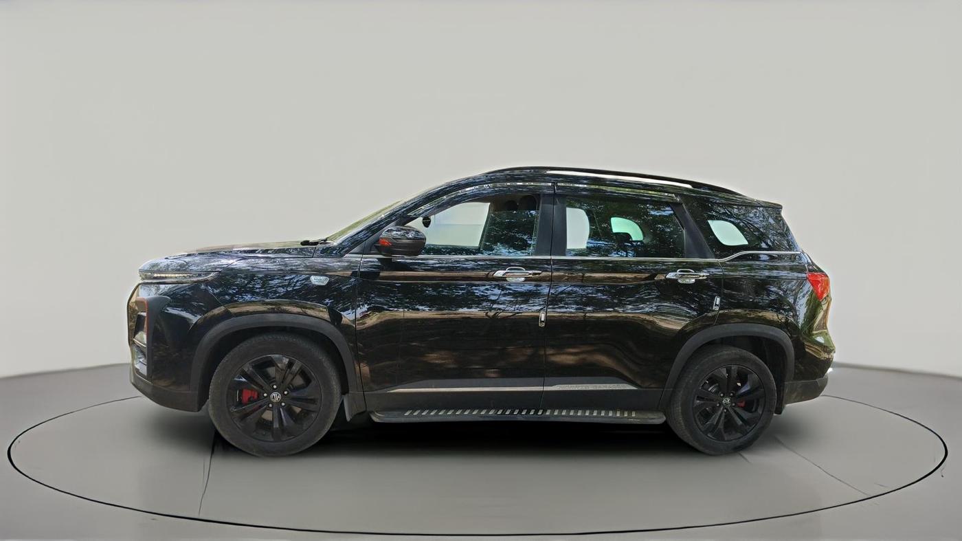 2024 MG HECTOR PLUS BlackStorm 7 STR Diesel, Diesel, Manual, 17,664 km, exterior