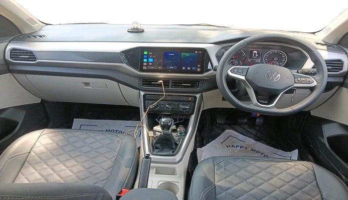 2025 Volkswagen TAIGUN HIGHLINE 1.0 TSI MT, Petrol, Manual, 1,235 km, interior