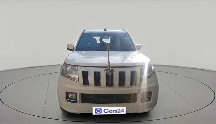 2017 Mahindra TUV300 T8, Diesel, Manual, 1,06,918 km, exterior