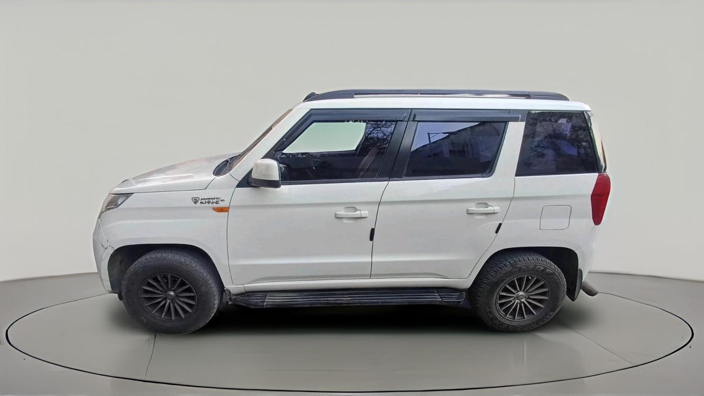 2017 Mahindra TUV300 T8, Diesel, Manual, 1,06,918 km, exterior