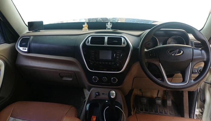 2017 Mahindra TUV300 T8, Diesel, Manual, 1,06,918 km, interior