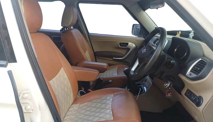 2017 Mahindra TUV300 T8, Diesel, Manual, 1,06,918 km, interior