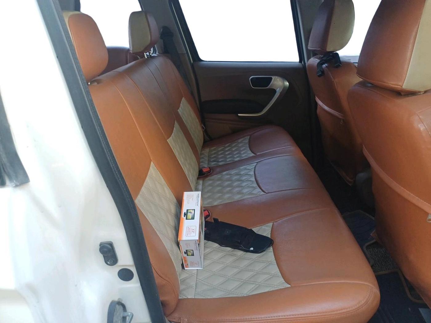 2017 Mahindra TUV300 T8, Diesel, Manual, 1,06,918 km, interior