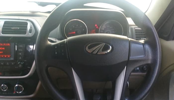 2017 Mahindra TUV300 T8, Diesel, Manual, 1,06,918 km, interior