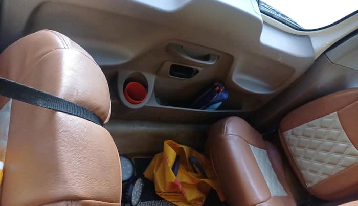 2017 Mahindra TUV300 T8, Diesel, Manual, 1,06,918 km, interior